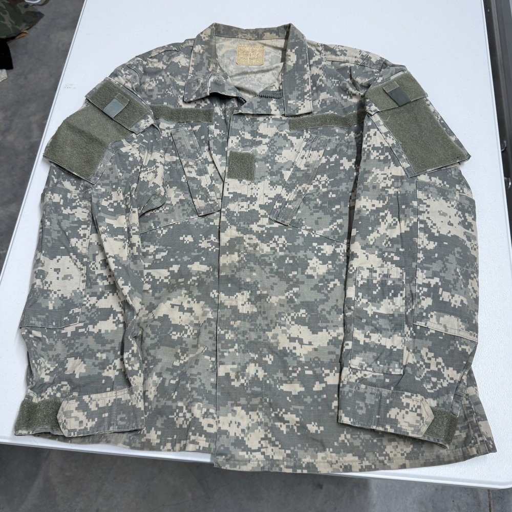 Military ACU Field Jacket Mens Medium Regular Camo Good UCP Digital Ripstop